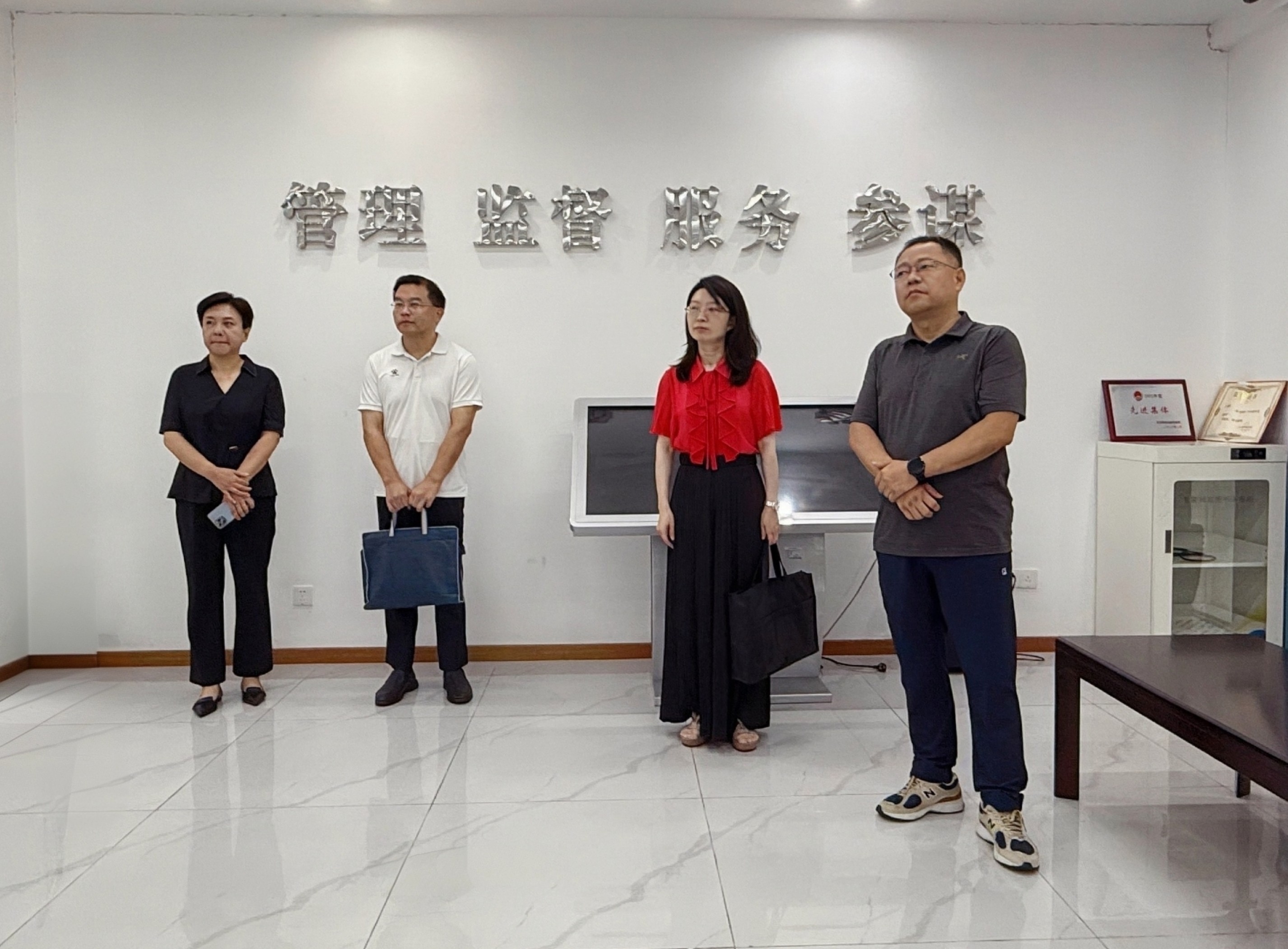 武汉铁检分院调研组到武汉铁检院调研指导工作